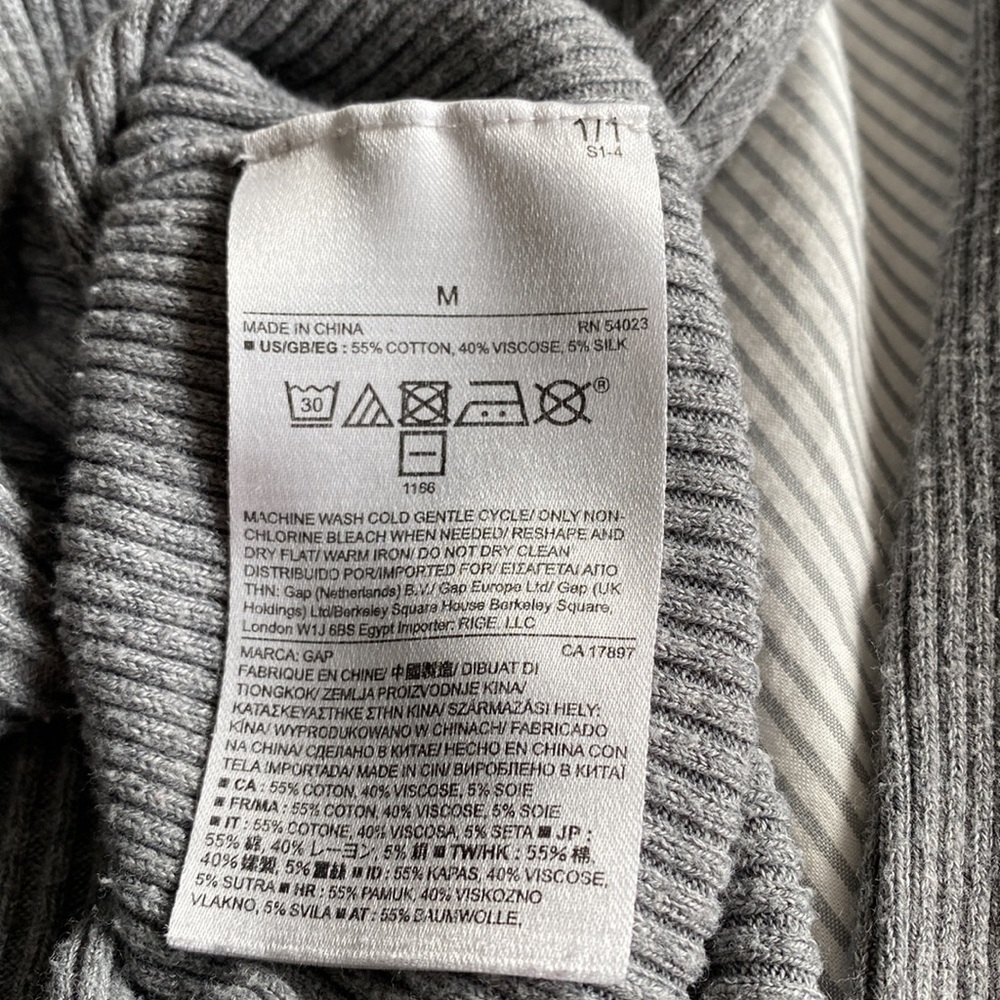 Gap Ribbed Long Sleeve Top - Picture 6 of 6